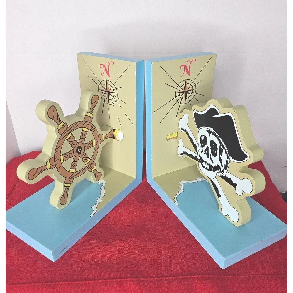 Jolly Roger Pirate Skull Children's Wooden Book Ends‎ Compass Skeleton 2 PC